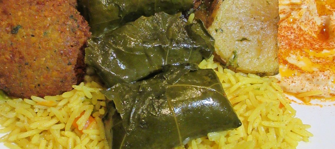 DOLMA & FALAFEL PLATTER